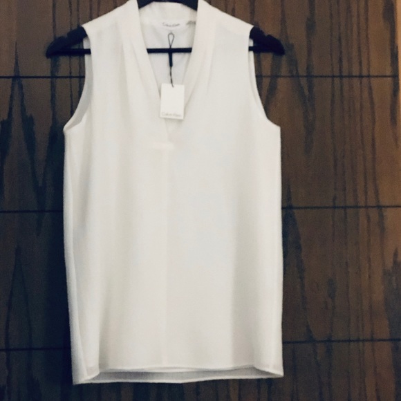 NWT! Calvin Klein blouse🔥 - Picture 2 of 7